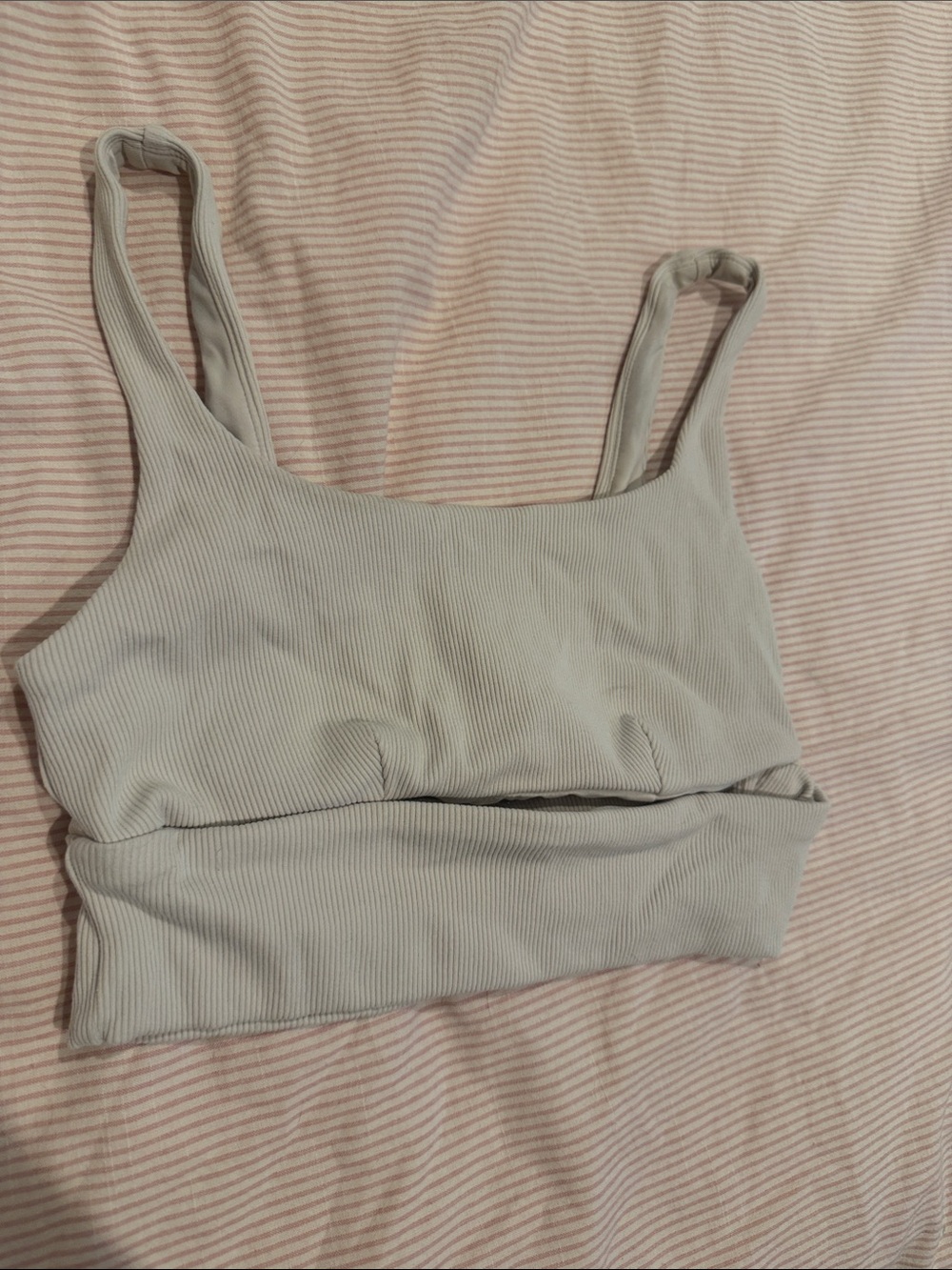 Alo yoga slit bra Ribbed medium
